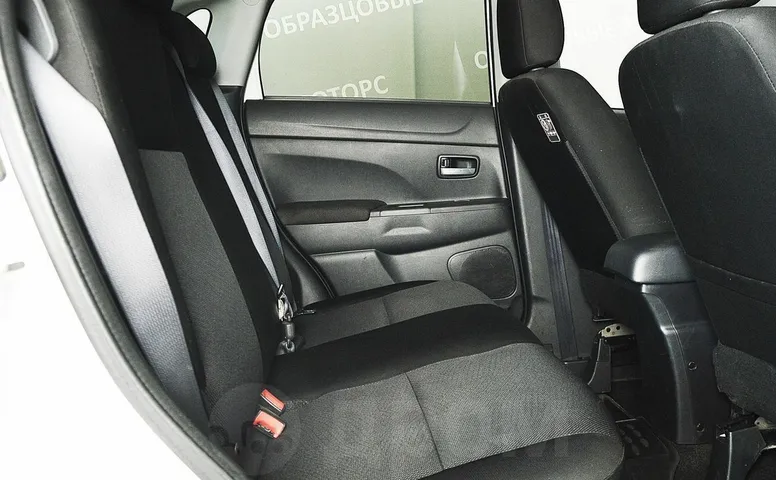 Mitsubishi ASX, 1 поколение