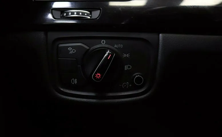 Audi A8 III (D4)