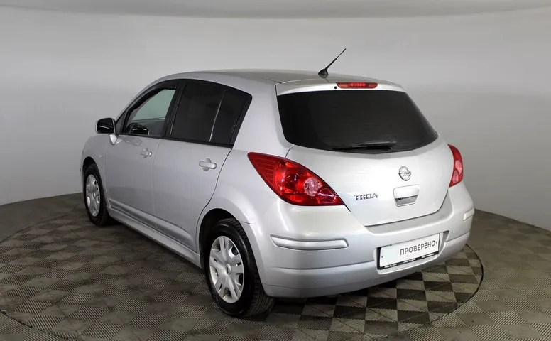 Nissan Tiida