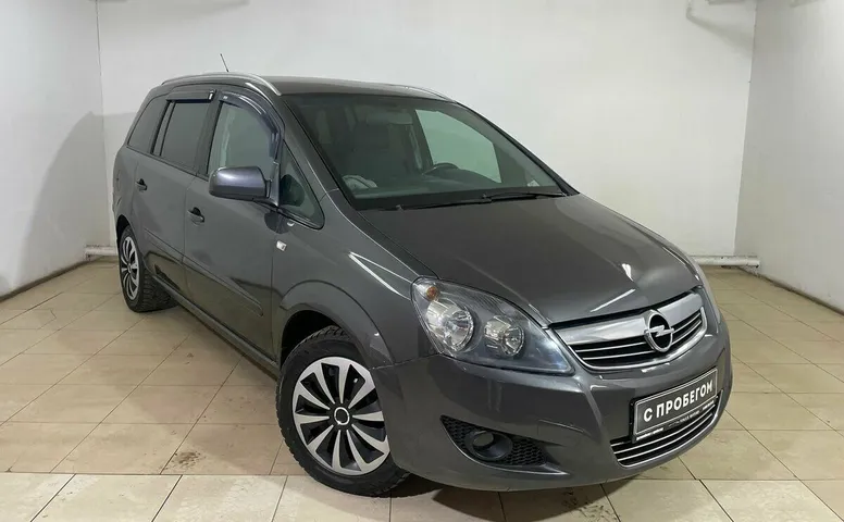 Opel Zafira B Рестайлинг