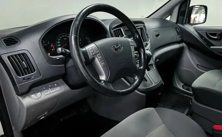 Hyundai H-1