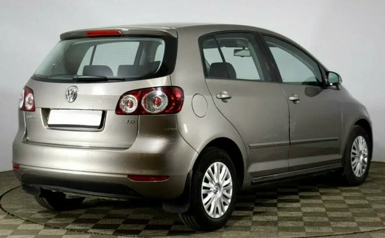 Volkswagen Golf Plus 1.6 Робот
