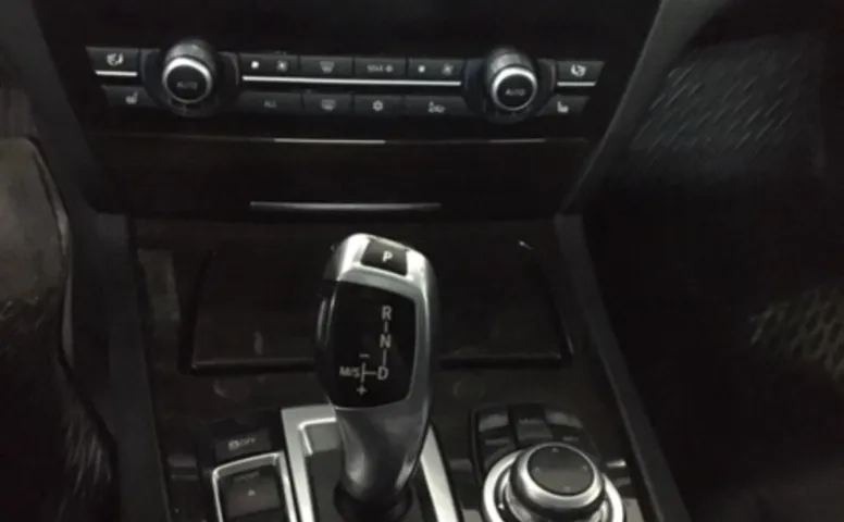 BMW 7ER 750Li 4.4 AT (407 л.с.)