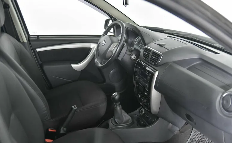 Nissan Terrano III (D10)