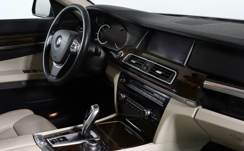 BMW 7 серия