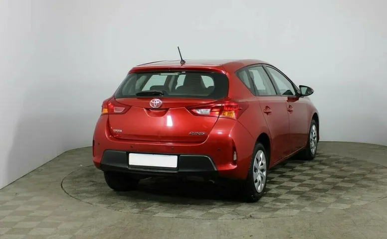 Toyota Auris II