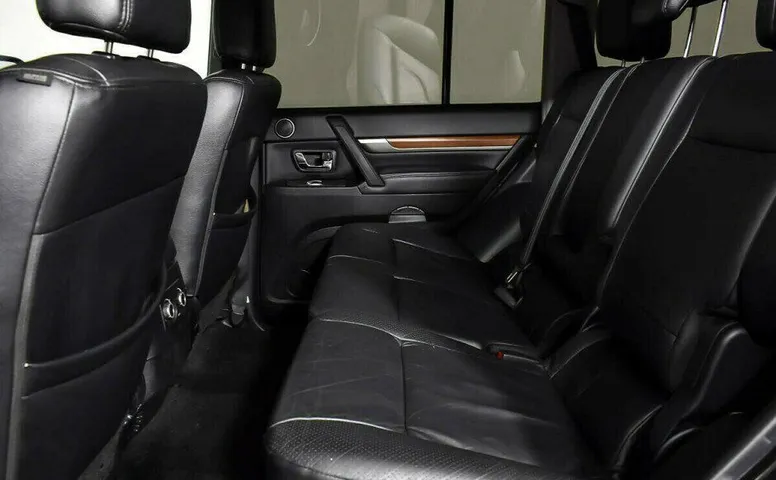 Mitsubishi Pajero 3.8 Автомат