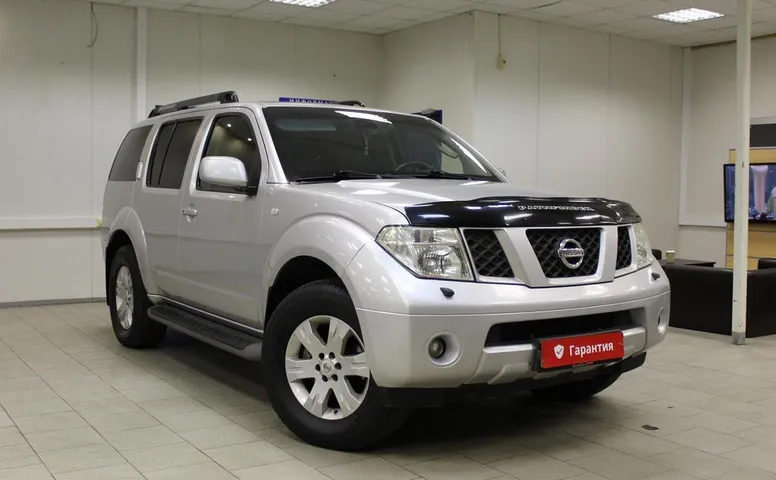Nissan Pathfinder III