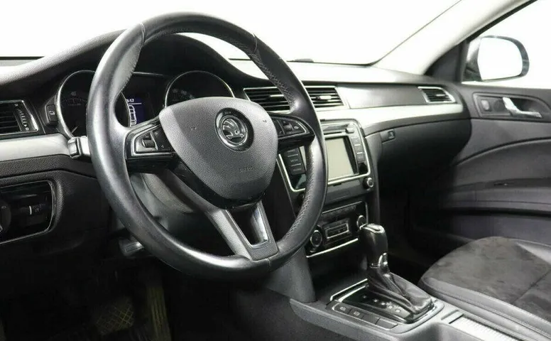 Skoda Superb 1.8 Робот