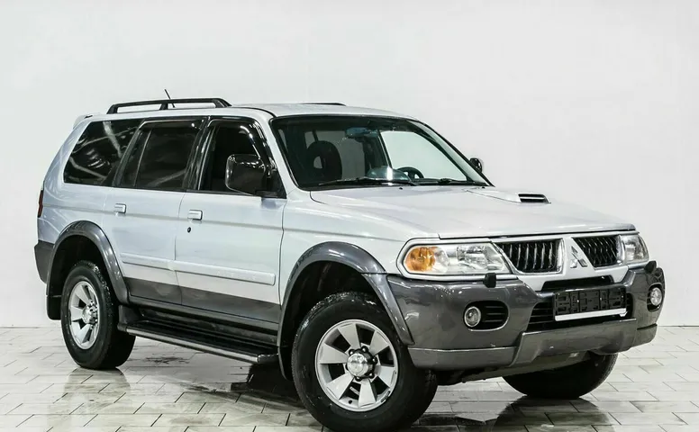 Mitsubishi pajero sport