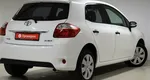 Toyota auris i рестайлинг