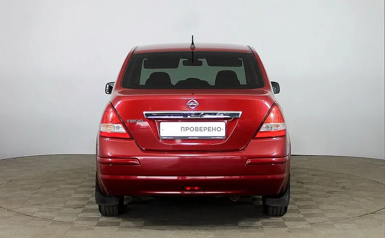 Nissan Tiida