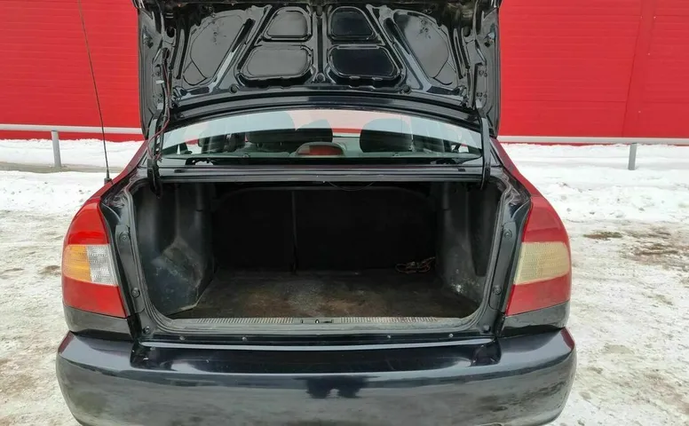 Hyundai ACCENT 1.5 MT (102 л.с.)