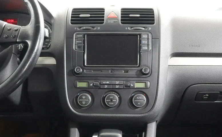 Volkswagen Jetta V