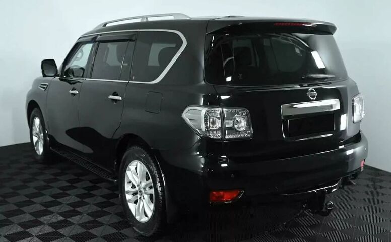 Nissan patrol vi (y62)