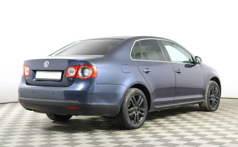 Volkswagen Jetta V