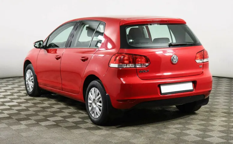 Volkswagen Golf VI