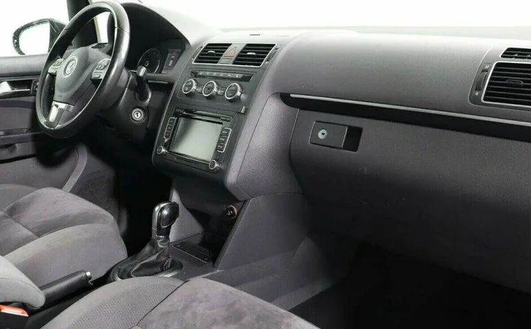 Volkswagen Touran 1.4 Робот