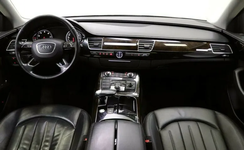 Audi A8 III (D4)