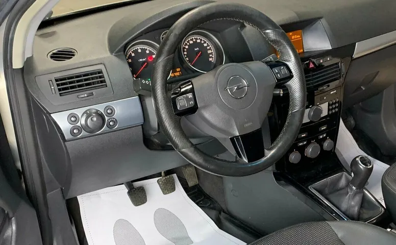 Opel astra h рестайлинг gtc