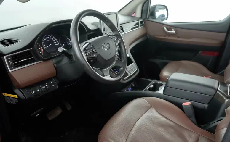 Hyundai Grand Starex