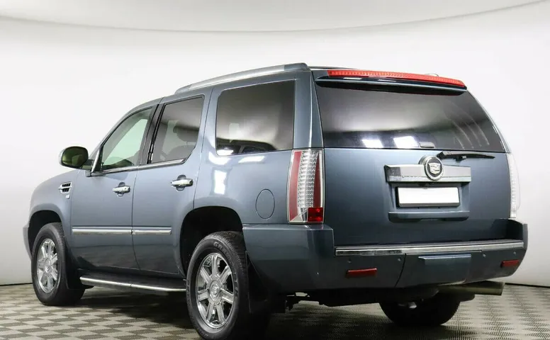 Cadillac Escalade III