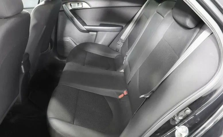 Kia Cerato II