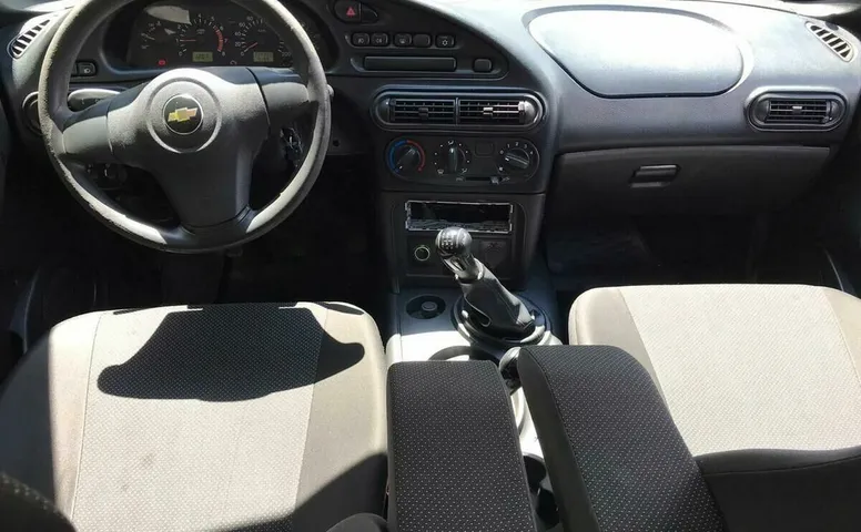 Chevrolet NIVA 1.7 MT (80 л.с.) 4WD