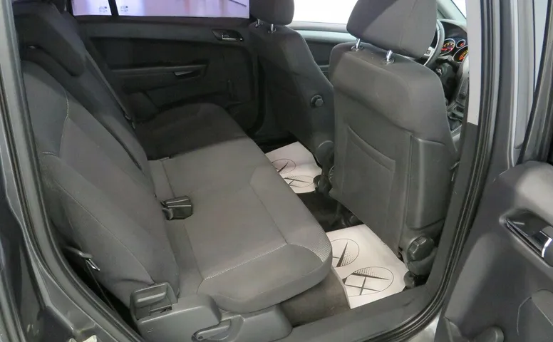 Opel Zafira B Рестайлинг