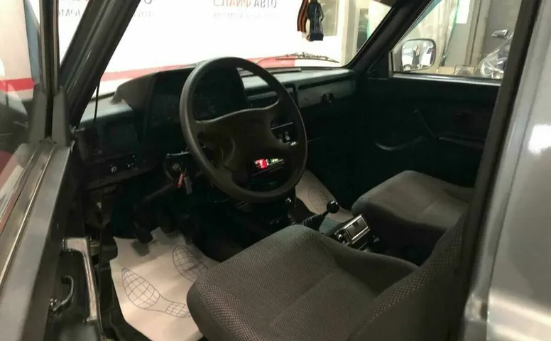 LADA (ВАЗ) NIVA 1.7 MT (80 л.с.) 4WD