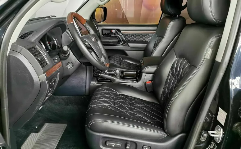 Toyota Land Cruiser 4.5 TD AT (249 л.с.) Черный