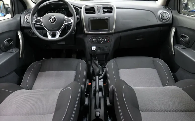 Renault sandero stepway мкпп 2021 с пробегом 100 км