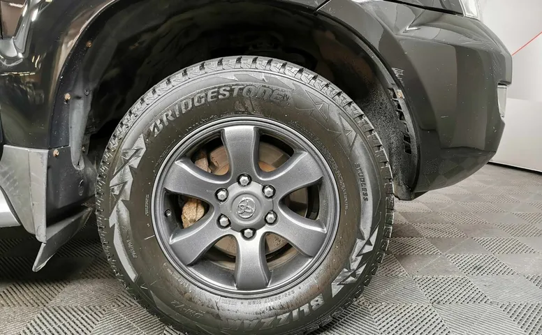 Toyota Land Cruiser Prado 4.0 AT (249 л.с.) Черный