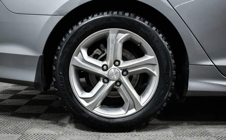 Hyundai Sonata 2.4 АКПП