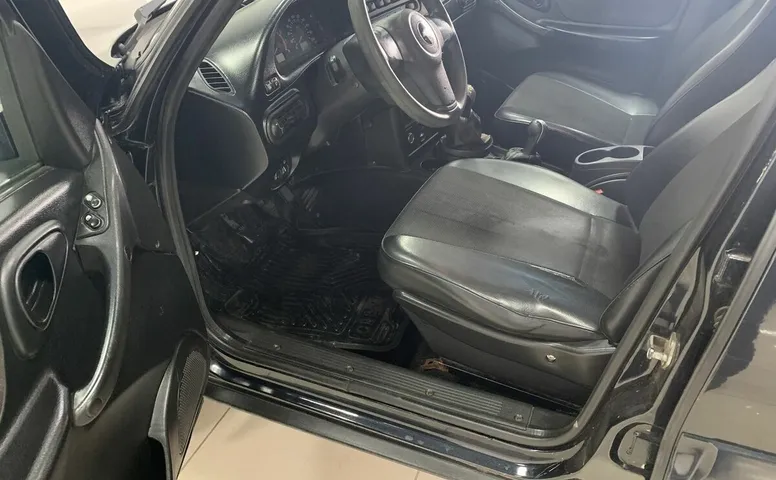 Chevrolet NIVA 1.7 MT (80 л.с.) 4WD