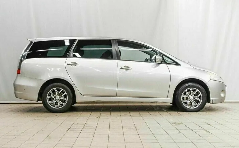 Mitsubishi grandis