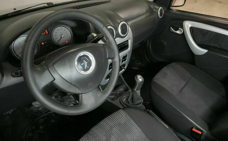 Renault logan