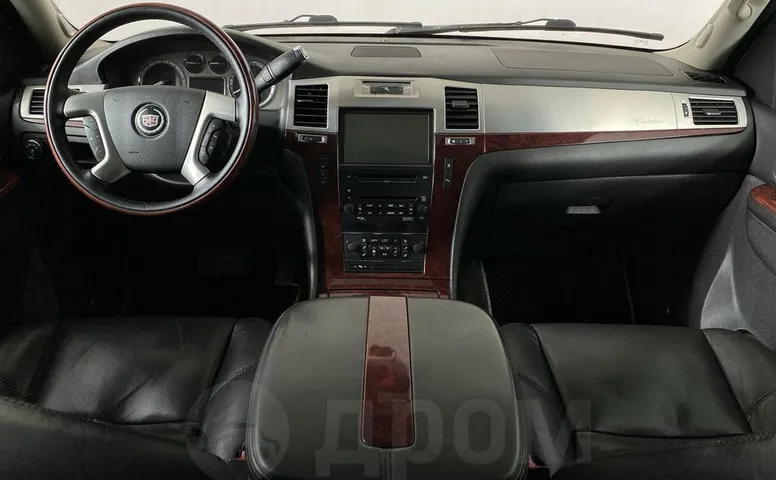 Cadillac Escalade, 3 поколение