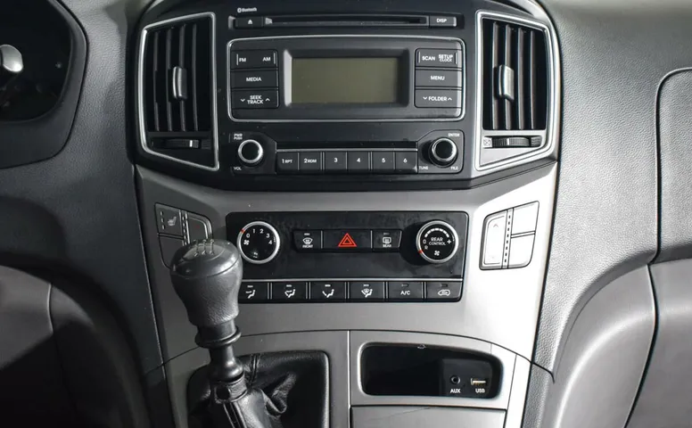 Hyundai H-1