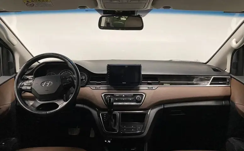 Hyundai Grand Starex