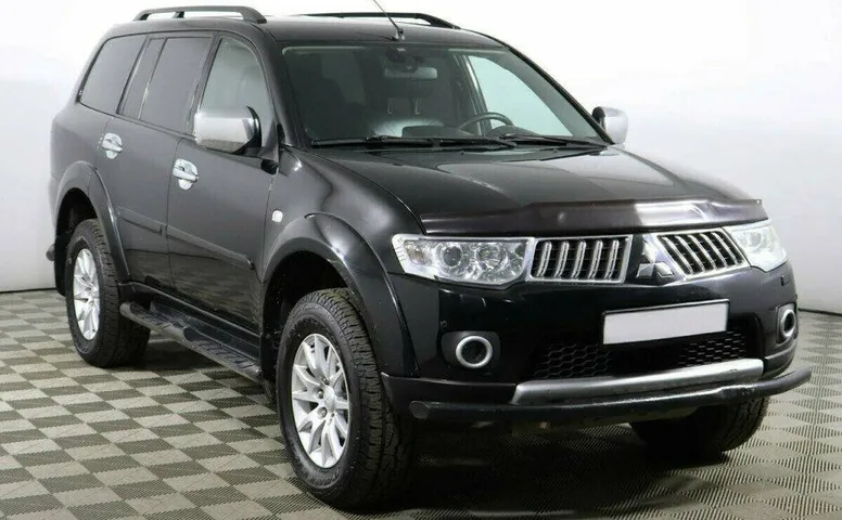 Mitsubishi Pajero Sport 2.5 Автомат