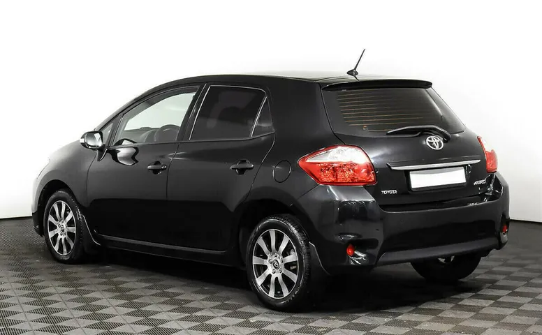 Toyota Auris I Рестайлинг