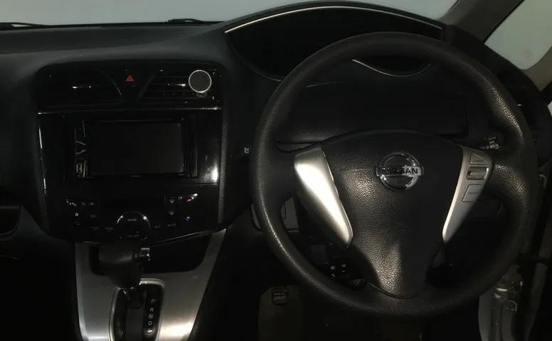 Nissan SERENA 2.0 CVT (144 л.с.) 4WD