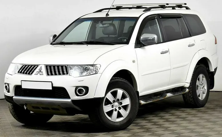 Mitsubishi Pajero Sport II