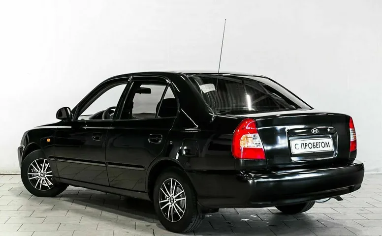 Hyundai accent