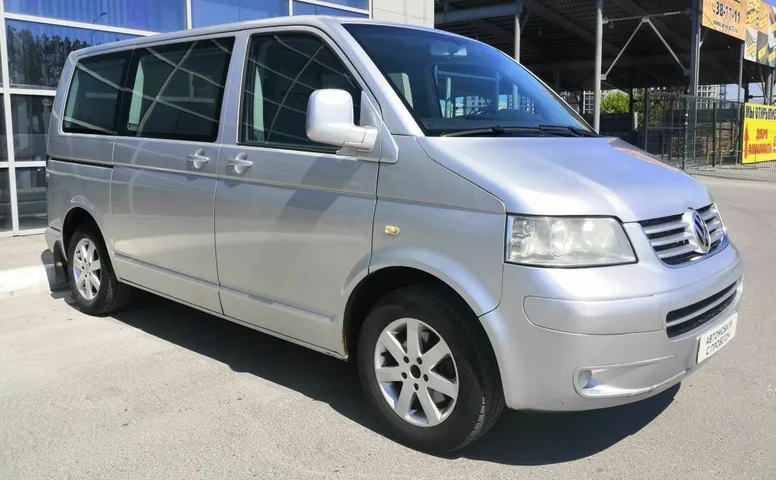 Volkswagen Multivan 2.5d MT (131 л.с.)