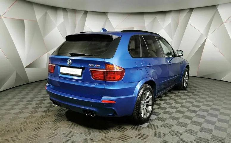 BMW X5 M 4.4 AT (555 л.с.) Синий