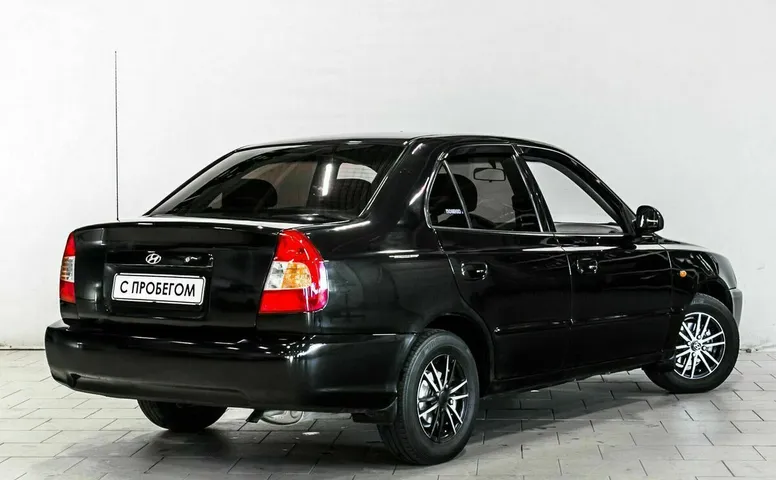 Hyundai accent