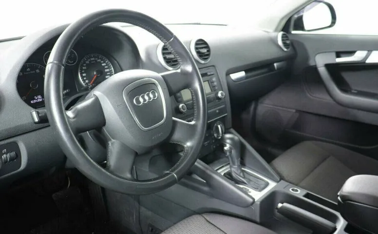 Audi A3 1.6 Робот