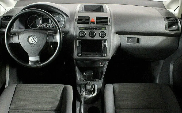 Volkswagen Touran 1.4 Робот